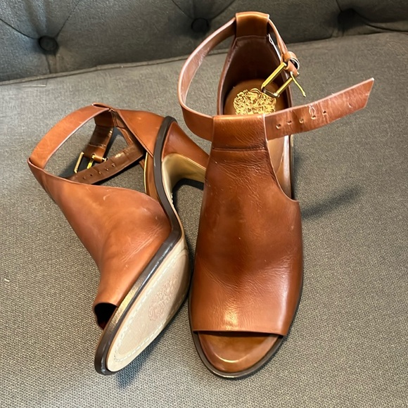 Vince Camuto Shoes - Vince Camuto brown sandals